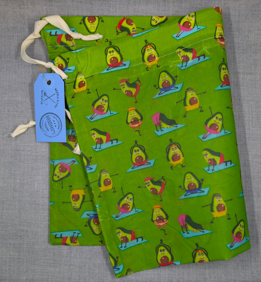 Reusable Waxed Bread Bag – Avocado Yoga – 17 x 11 in.